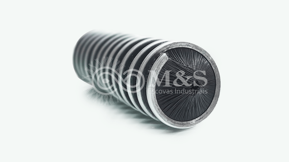 https://imgix.cosmicjs.com/a4e85700-8a67-11f0-8af5-6d65ce6e8553-1303-escova-helicoidal.png